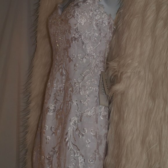 White WEDDING GOWN With Long Embellished Train NEW BY BABYLINE DRESS - Picture 7 of 14